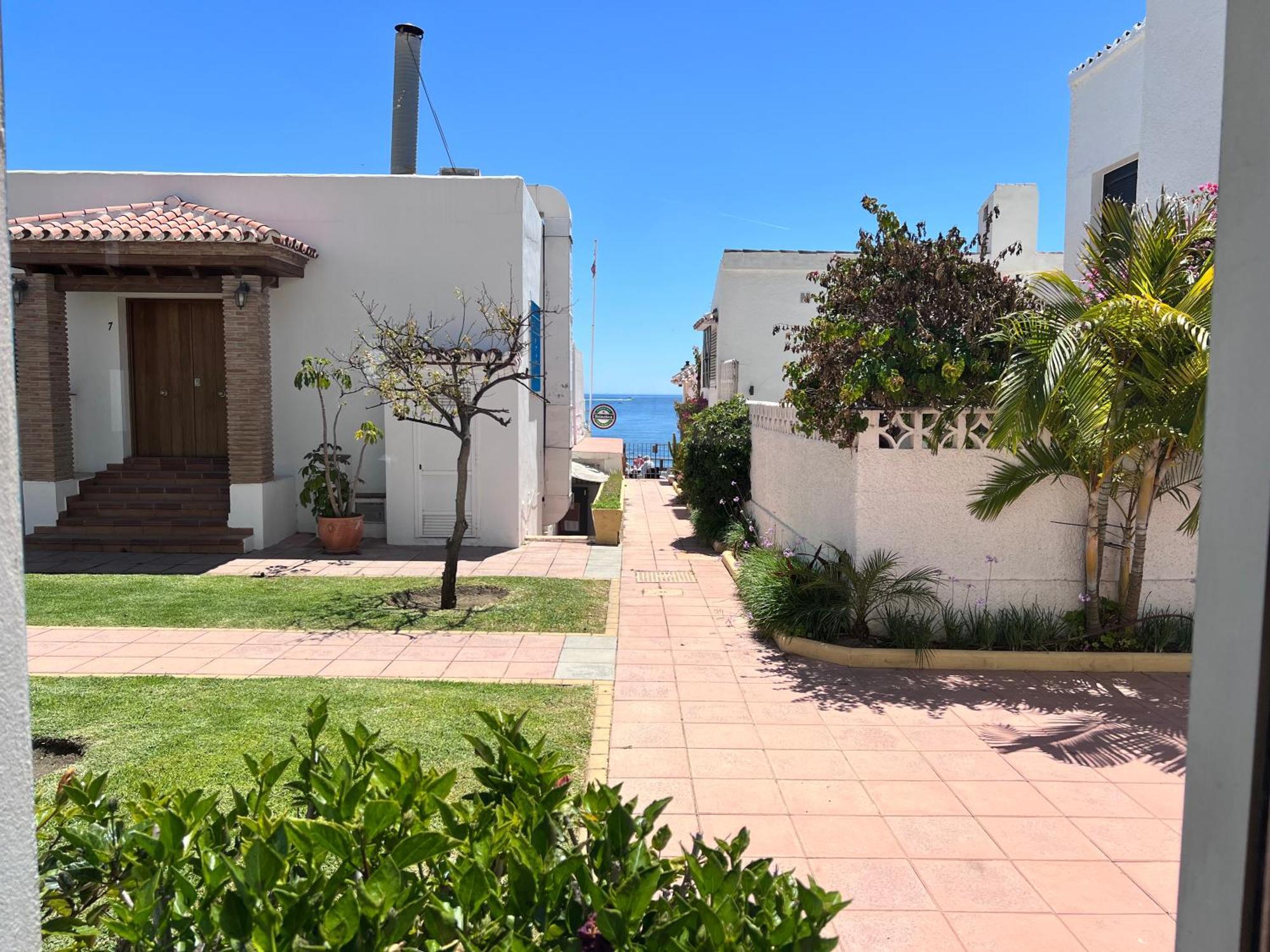 אסטפונה Pirata Bungalow Sea Front מראה חיצוני תמונה